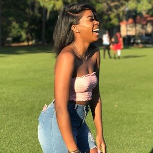 Meet your Posher, Tarina